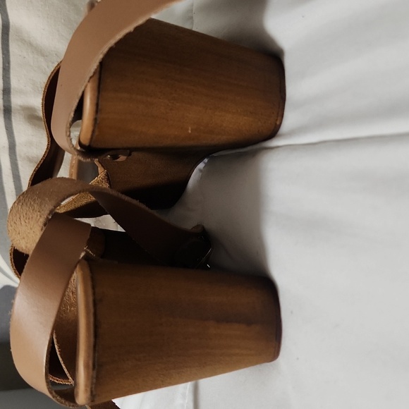 Forward Wedge by Seychelles - Picture 9 of 10